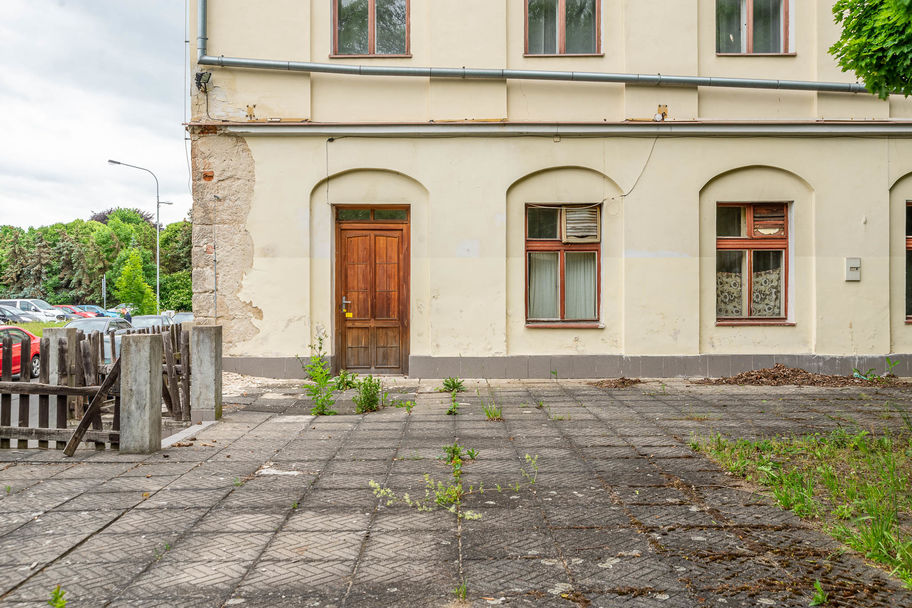 Property Detail